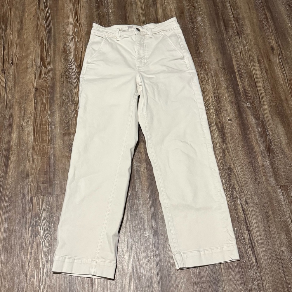 Everlane Cropped Ankle Jeans in Cream